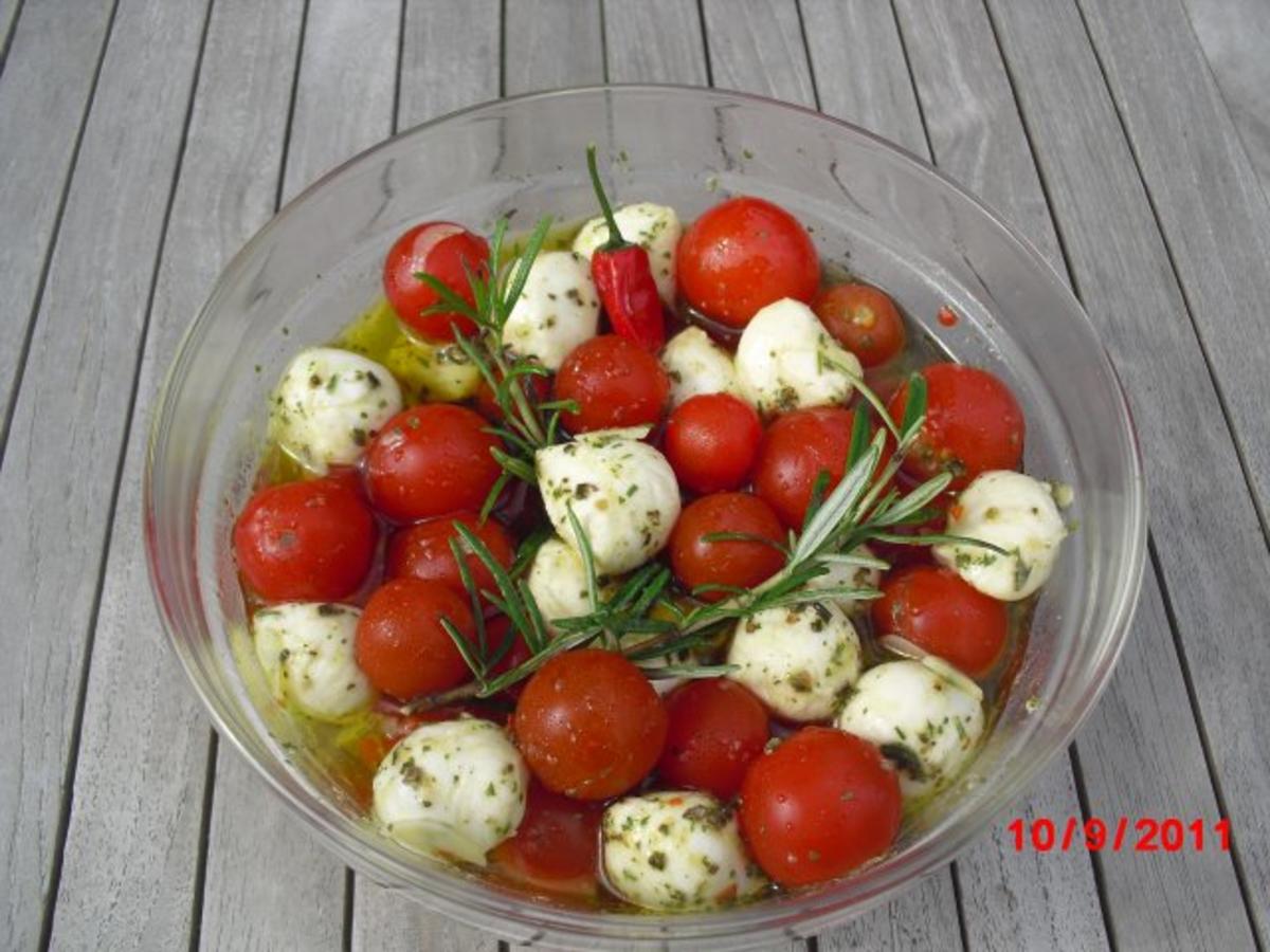 Mini-Mozzarella mit Cocktailtomaten - Rezept