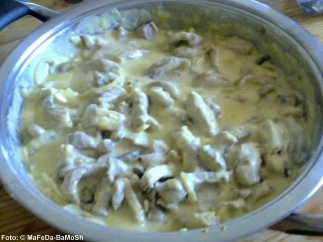 Rezept: Schweine-Geschnetzeltes "Züricher Art" Schweine-Geschnetzeltes "Züricher Art" - Rezept