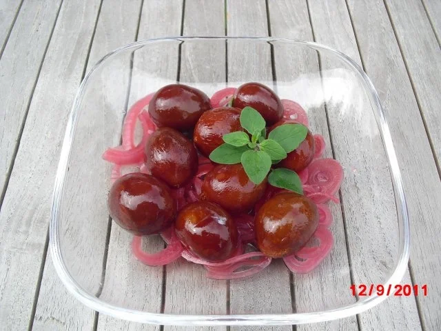 Pikant marinierte Zwetschgen - Rezept