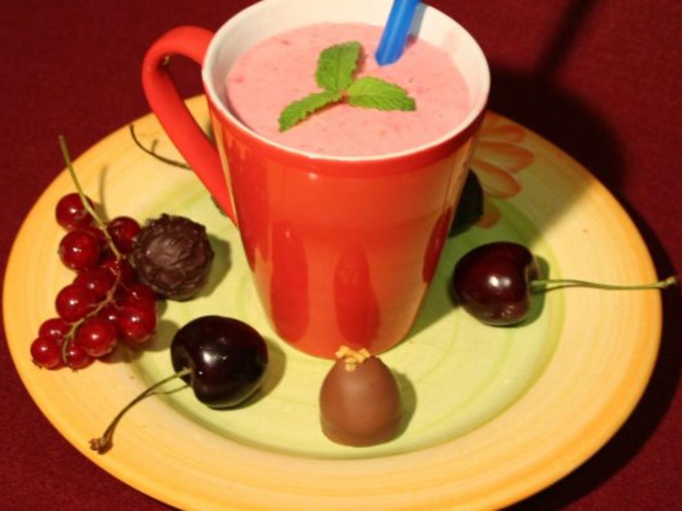 Erdbeer-Himbeer-Joghurt-Milkshake-Mix - Rezept - kochbar.de