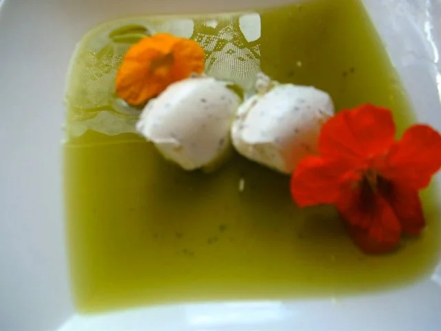 Rezept: zwei Varianten: Kapuzinerkressen-Suppe Bild Nr. 4 zwei Varianten: Kapuzinerkressen-Suppe - Rezept - Bild Nr. 4