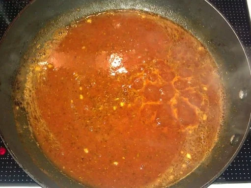 Putenrollen mit Mozarella-Tomate Füllung in Tomatensauce - Rezept - Bild Nr. 5