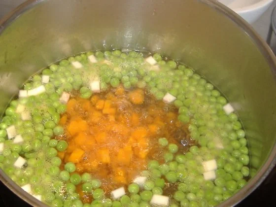 Rezept: Lauwarmer Gemüse-Speckkartoffelsalat mit gefüllten Rinderfilettaschen Bild Nr. 2 Lauwarmer Gemüse-Speckkartoffelsalat mit gefüllten Rinderfilettaschen - Rezept - Bild Nr. 2