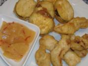 Hähnchenstreifen und Zucchini in Tempura mit Ananas-Chutney - Rezept