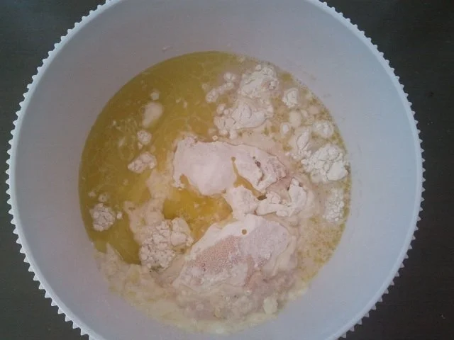 Rezept: Grundrezept Pizza - Pizzateig und Tomatensoße Bild Nr. 2 Grundrezept Pizza - Pizzateig und Tomatensoße - Rezept - Bild Nr. 2