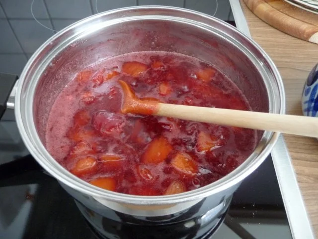 Rezept: Marmelade : Pflaumenmarmelade Bild Nr. 5 Marmelade : Pflaumenmarmelade - Rezept - Bild Nr. 5