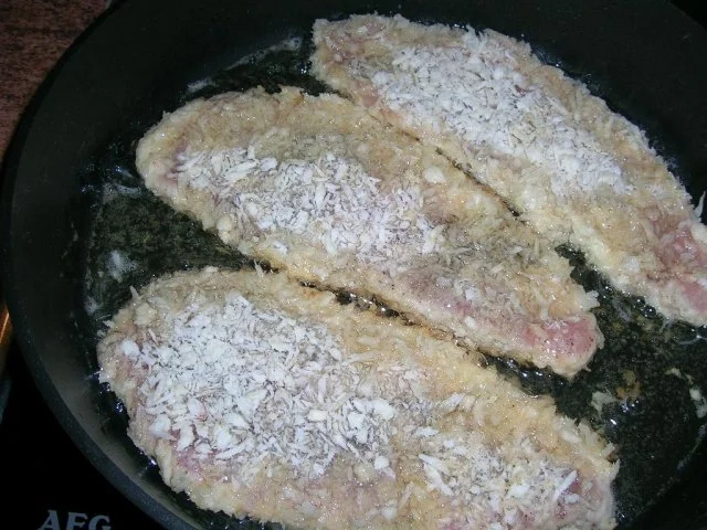 Schnitzel in Pankomehl paniert, mit Kräuterseiblingen (leckere Feierabendküche) - Rezept - Bild Nr. 6