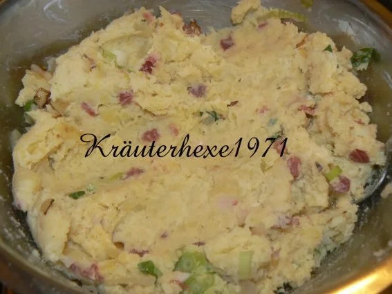 Rezept: herzhafte Kartoffelrösti mit Rinderminutensteaks und Pfifferlingen Bild Nr. 2 herzhafte Kartoffelrösti mit Rinderminutensteaks und Pfifferlingen - Rezept - Bild Nr. 2
