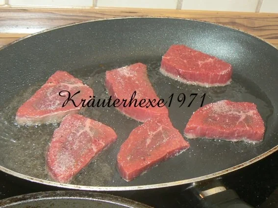 Rezept: herzhafte Kartoffelrösti mit Rinderminutensteaks und Pfifferlingen Bild Nr. 7 herzhafte Kartoffelrösti mit Rinderminutensteaks und Pfifferlingen - Rezept - Bild Nr. 7