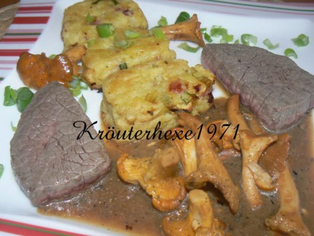 herzhafte Kartoffelrösti mit Rinderminutensteaks und Pfifferlingen ...