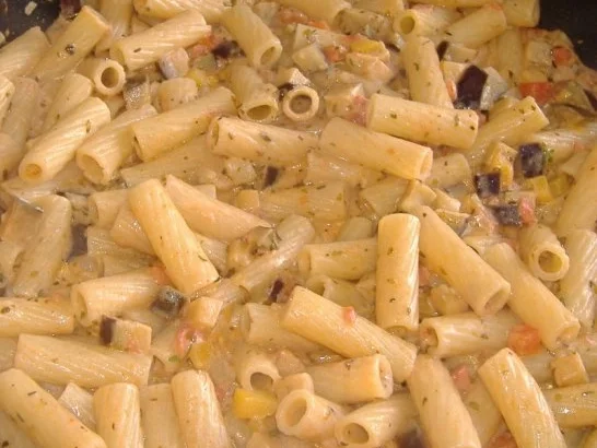 Nudelragout mit Lammbratwürstchen - Rezept - Bild Nr. 2
