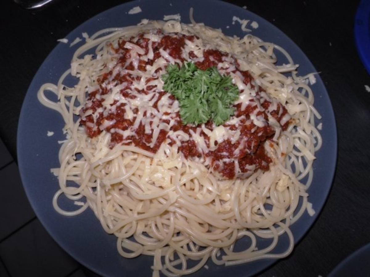 Spaghetti Bolognese - Rezept - Bild Nr. 3