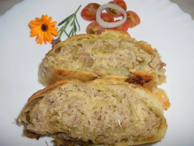 Hackfleischsauerkraut-Pastete - Rezept