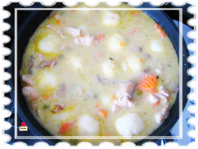 Putengeschnetzeltes mit Buttergemüse und Mini-Kartoffelklößchen - Rezept - Bild Nr. 4