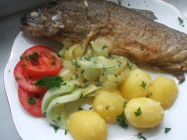 Rezept: Forelle in Butter gebraten Salzkartoffeln und Bild Nr. 6 Forelle in Butter gebraten Salzkartoffeln und - Rezept - Bild Nr. 6