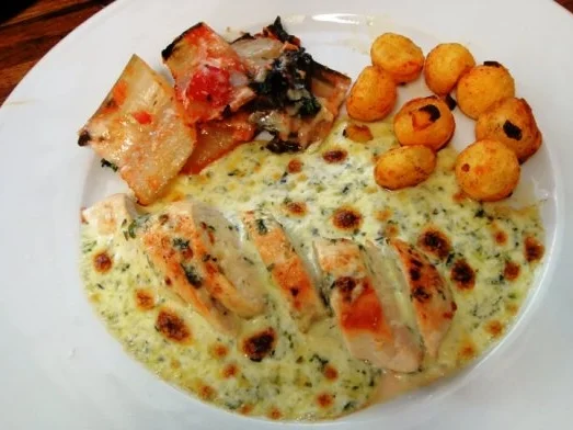 Huehnerbrust-Emincer auf Kraeuterbuttersauce und Pilaf-Reis - Rezept - Bild Nr. 5