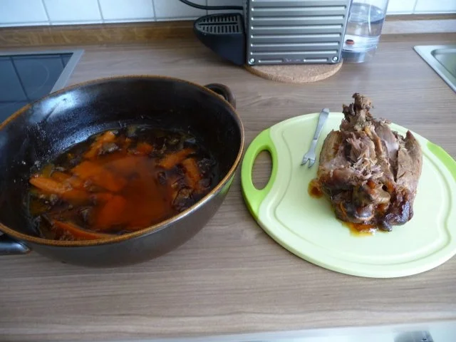 Rezept: Resteverwertung : Putenbraten vom Vortag mit Kartoffeln und Salat Bild Nr. 2 Resteverwertung : Putenbraten vom Vortag mit Kartoffeln und Salat - Rezept - Bild Nr. 2