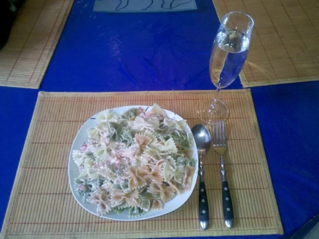 Nudeln: Ziegenkäsepesto mit bunten Farfalle - Rezept