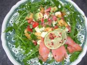 Avocado mit charentais Melone auf Rucola gebettet - Rezept