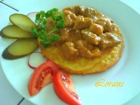 Kartoffelpuffer mit Schweinegulasch - Rezept - Bild Nr. 2