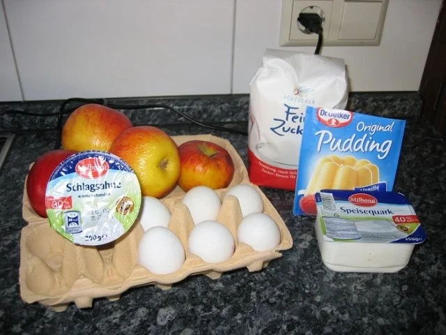 Rezept: Falscher Apfelstrudel Bild Nr. 2 Falscher Apfelstrudel - Rezept - Bild Nr. 2