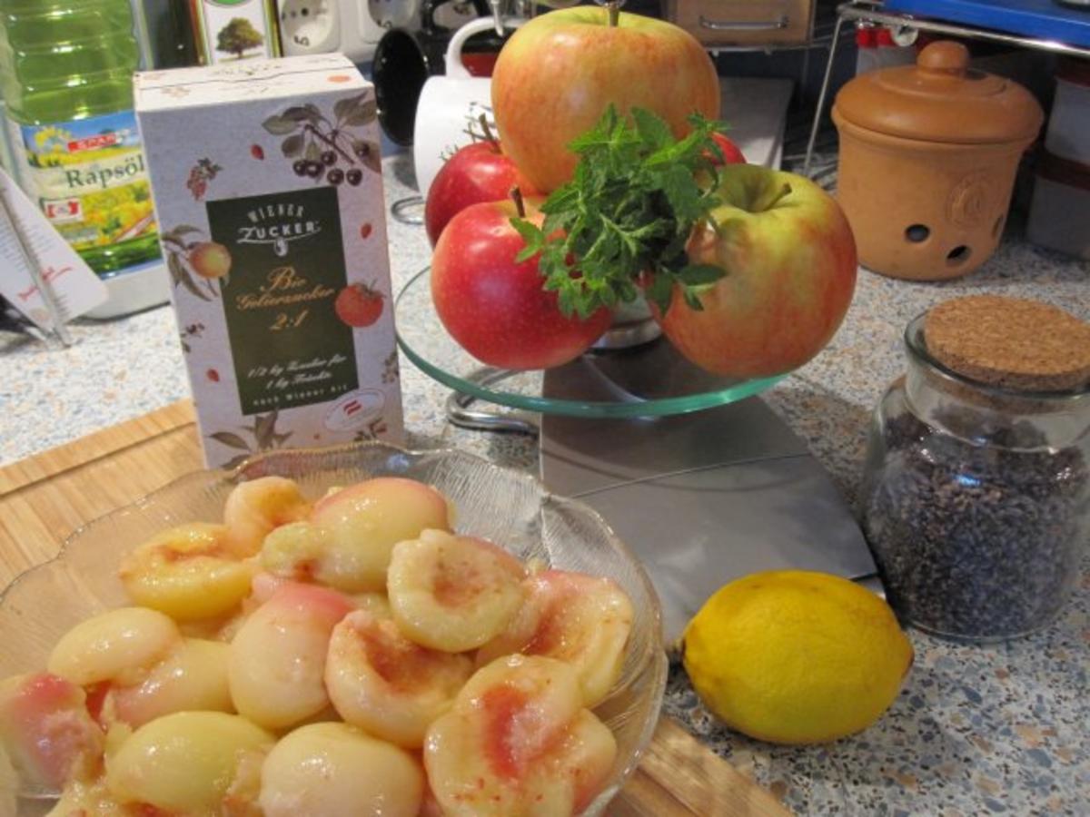 Weinbergpfirsich-Apfel-Marmelade mit Erdbeerminze und Lavendel - Rezept - Bild Nr. 2