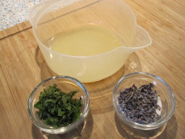 Weinbergpfirsich-Apfel-Marmelade mit Erdbeerminze und Lavendel - Rezept - Bild Nr. 5