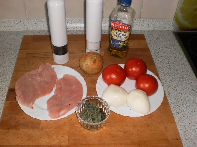 Gratinierte Schnitzel à la Tomate-Mozzarella - Rezept - Bild Nr. 2
