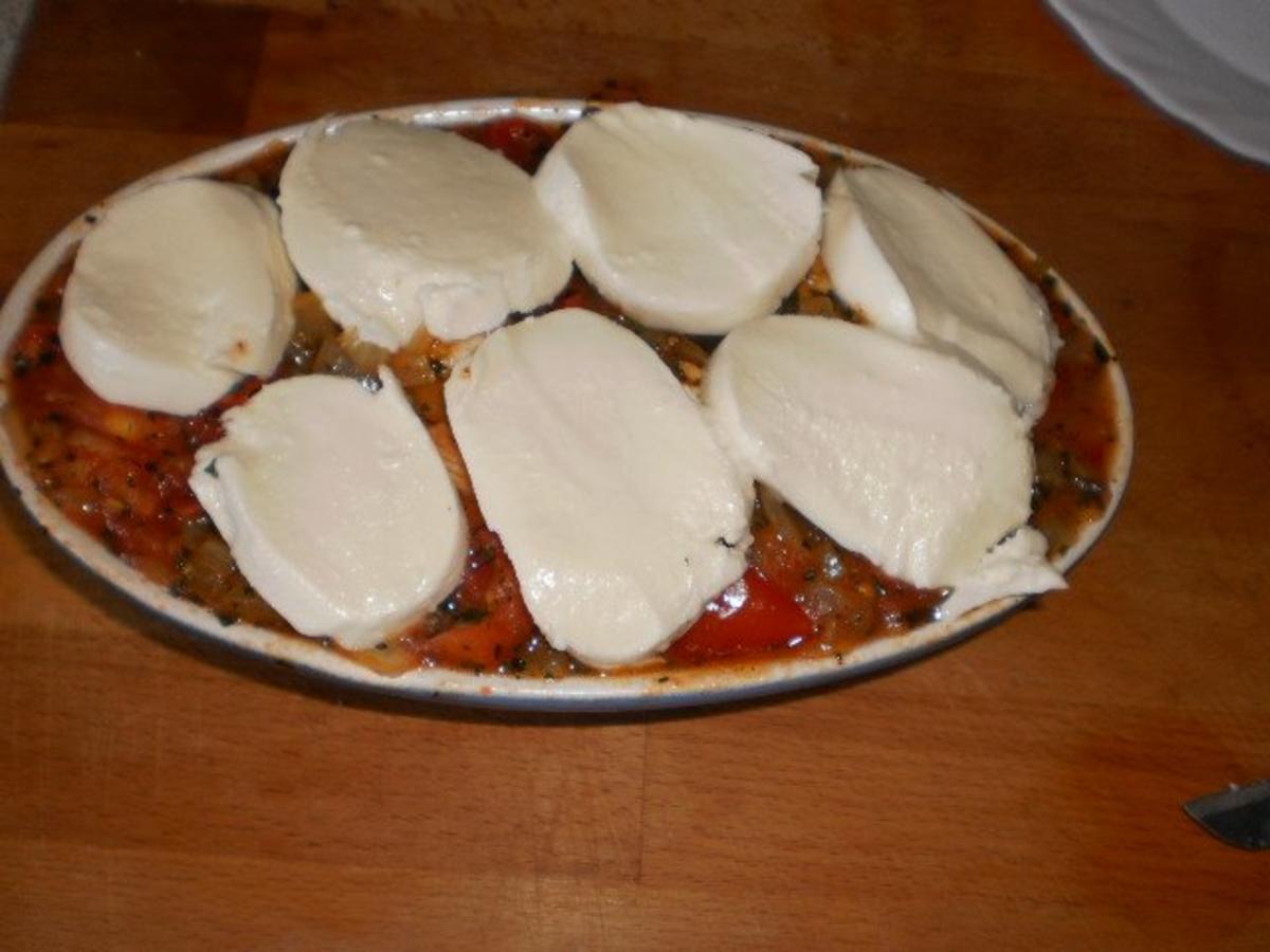 Gratinierte Schnitzel à la Tomate-Mozzarella - Rezept - Bild Nr. 7