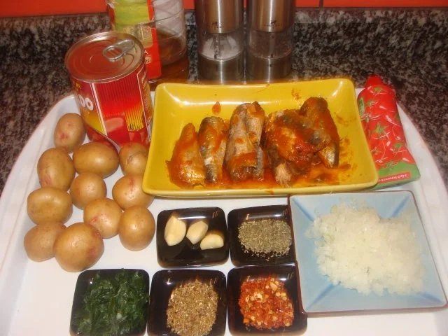 Fisch : Sardinas en tomate auf Tomatensalsa - Rezept - Bild Nr. 3