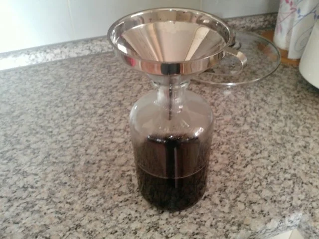 Rezept: Holunderlikör Bild Nr. 5 Holunderlikör - Rezept - Bild Nr. 5