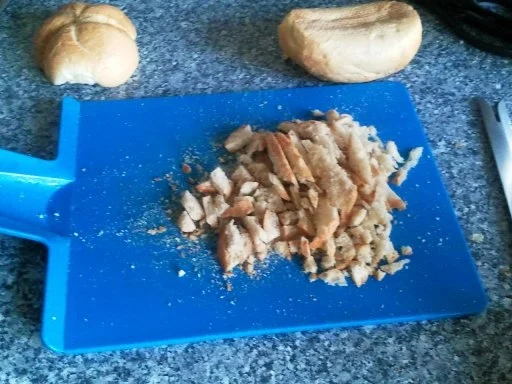 Rezept: Original Allgäuer Semmelknödel Bild Nr. 3 Original Allgäuer Semmelknödel - Rezept - Bild Nr. 3