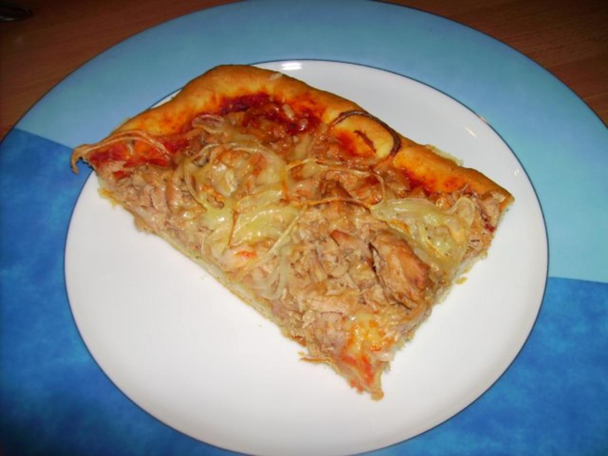 Pizza Pizza :-) Tonno Cipolla e Salami - Rezept - Bild Nr. 11