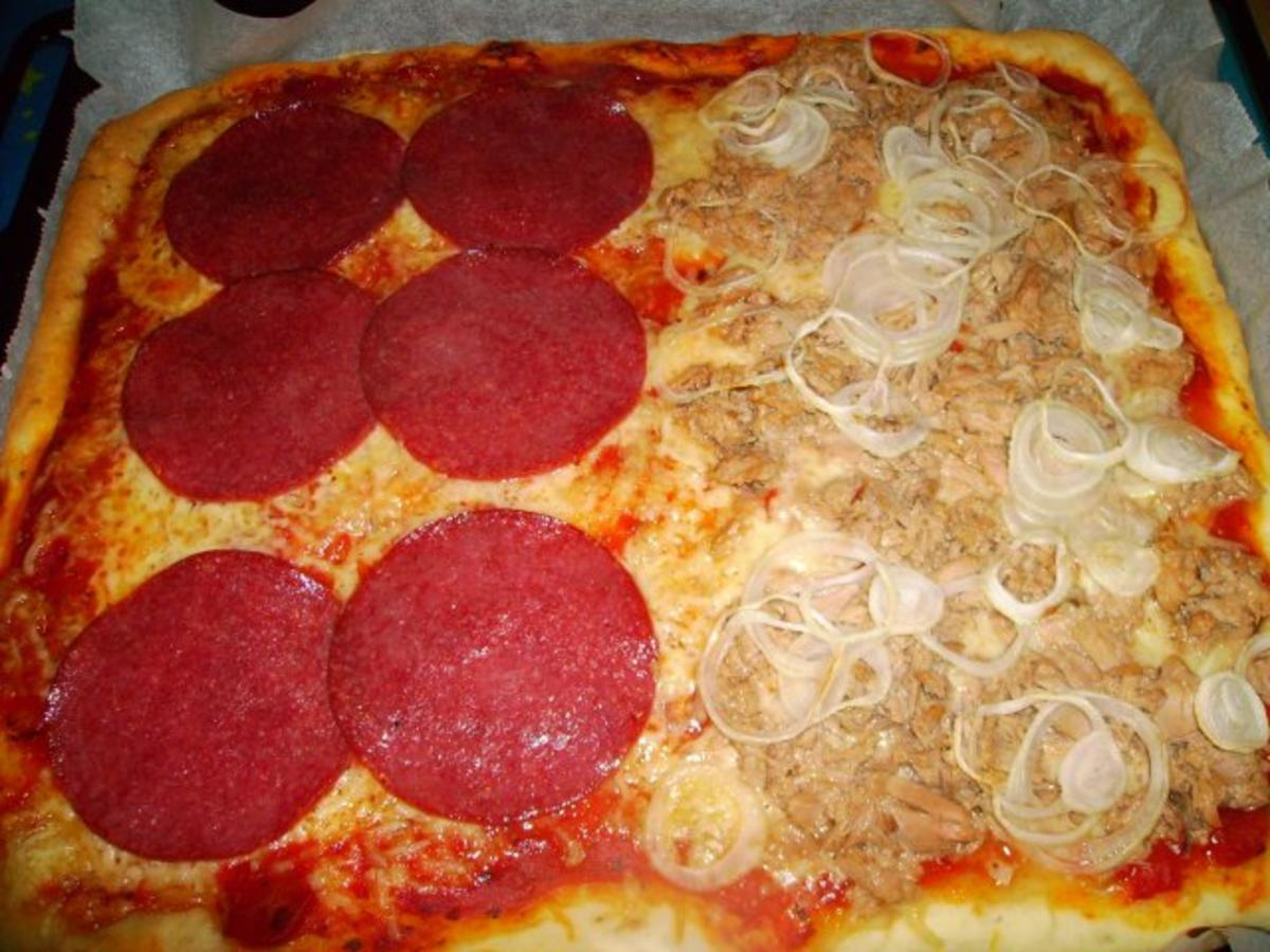 Pizza Pizza :-) Tonno Cipolla e Salami - Rezept - Bild Nr. 7