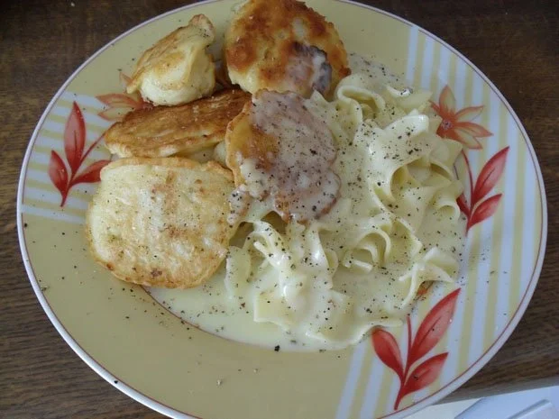 Rezept: Resteverwertung - Blumenkohl im Backteig mit Käsesößle Bild Nr. 5 Resteverwertung - Blumenkohl im Backteig mit Käsesößle - Rezept - Bild Nr. 5