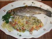 Forellen auf buntem Kräuter-Gemüsereis - Rezept