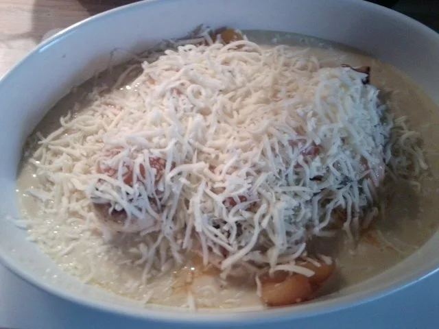 Rezept: Überbackene Putenbrustfilets mit Aprikosen an Weißwein-Sahnesoße Bild Nr. 2 Überbackene Putenbrustfilets mit Aprikosen an Weißwein-Sahnesoße - Rezept - Bild Nr. 2