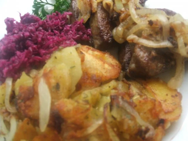 Geschmorte Leber mit Bratkartoffeln und - Rezept - Bild Nr. 2