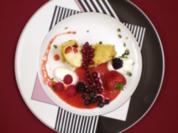 Zitronen-Crepe auf Beerenspiegel - Rezept