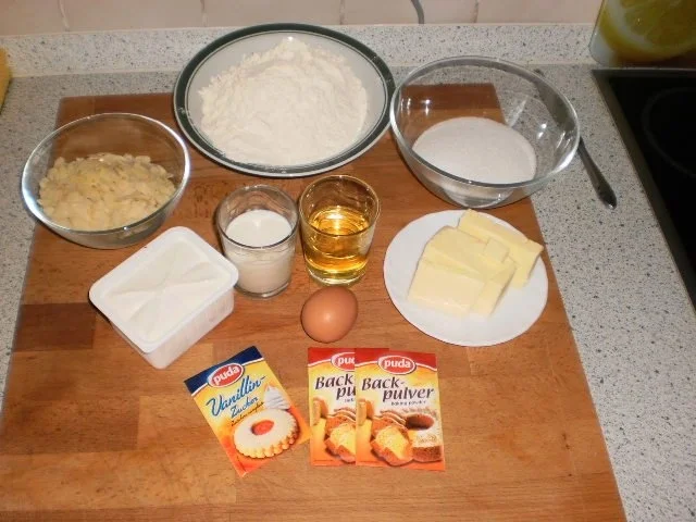 Rezept: Blitz-Butterkuchen Bild Nr. 2 Blitz-Butterkuchen - Rezept - Bild Nr. 2