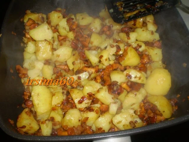 Rezept: Pfifferlingspfanne Bild Nr. 8 Pfifferlingspfanne - Rezept - Bild Nr. 8