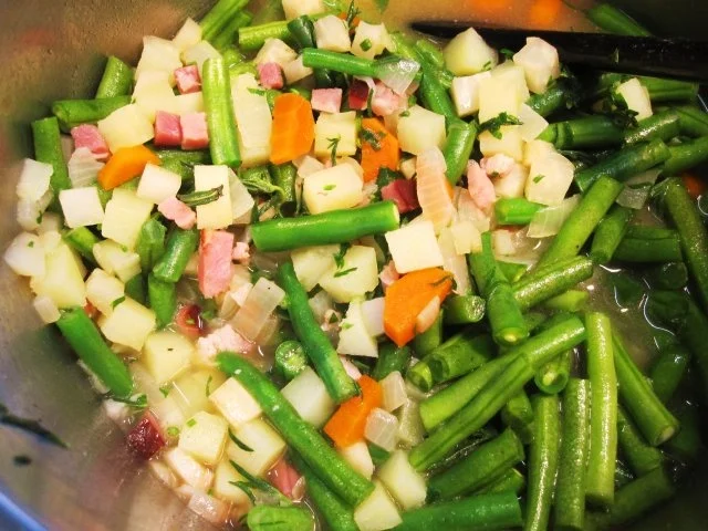 Rezept: Grüne Bohnensuppe ... Bild Nr. 3 Grüne Bohnensuppe ... - Rezept - Bild Nr. 3