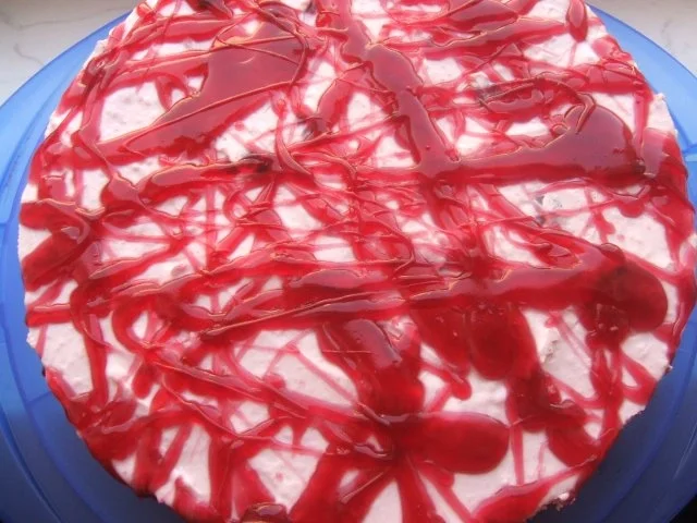 Rezept: Kirsch-Joghurt-Torte erfrischend und lecker Bild Nr. 2 Kirsch-Joghurt-Torte erfrischend und lecker - Rezept - Bild Nr. 2