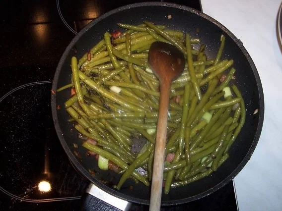 Lammkotlett an Selleriekartoffelpü mit Speckbohnen - Rezept - Bild Nr. 2