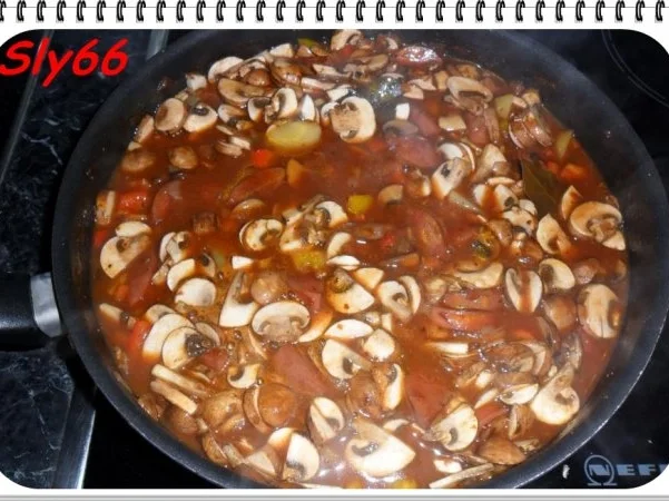 Rezept: Eintopf:Gulasch Allerlei ohne Fleisch und viel Wein Bild Nr. 18 Eintopf:Gulasch Allerlei ohne Fleisch und viel Wein - Rezept - Bild Nr. 18