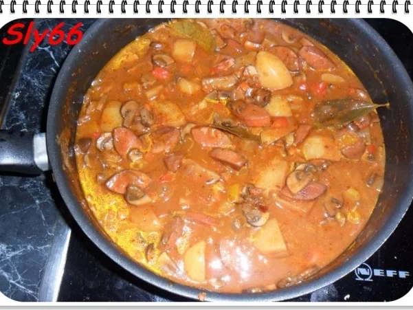 Rezept: Eintopf:Gulasch Allerlei ohne Fleisch und viel Wein Bild Nr. 19 Eintopf:Gulasch Allerlei ohne Fleisch und viel Wein - Rezept - Bild Nr. 19