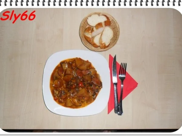 Rezept: Eintopf:Gulasch Allerlei ohne Fleisch und viel Wein Eintopf:Gulasch Allerlei ohne Fleisch und viel Wein - Rezept