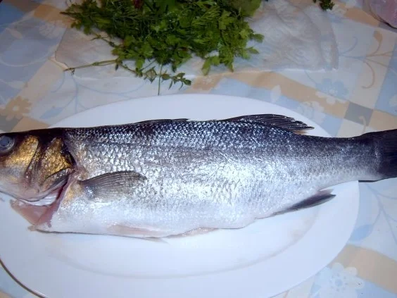 In Alufolie gegarter Wolfsbarsch - Rezept