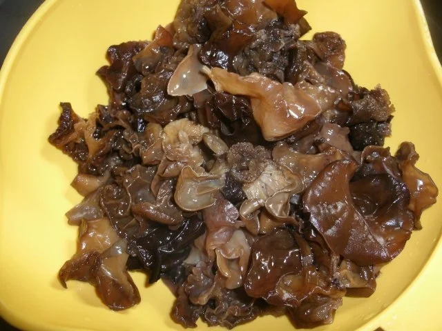 Rezept: Doppelt gebackenes Schweinefleisch mit Wirsing Bild Nr. 3 Doppelt gebackenes Schweinefleisch mit Wirsing - Rezept - Bild Nr. 3