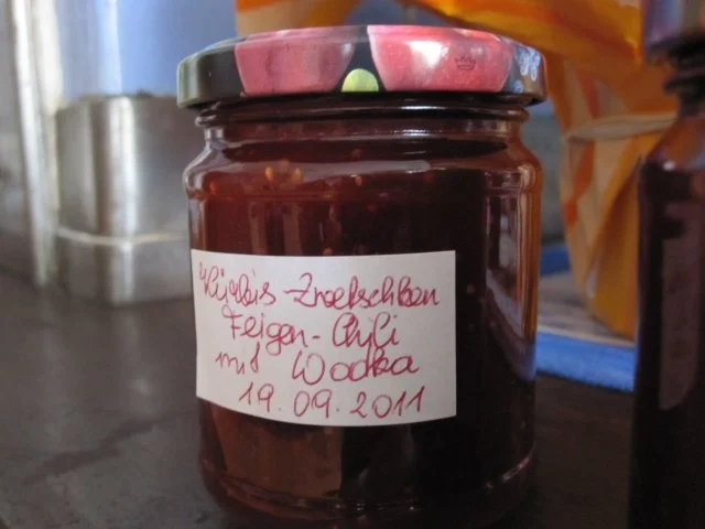 Rezept: Besoffene Kürbis-Zwetschken-Feigen-Marmelade mit Chili Bild Nr. 12 Besoffene Kürbis-Zwetschken-Feigen-Marmelade mit Chili - Rezept - Bild Nr. 12